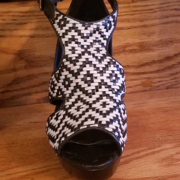 Shoes - Picture 3 of 3